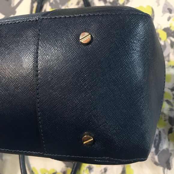 Tory Burch Tote w/ Dust bag - Picture 5 of 8